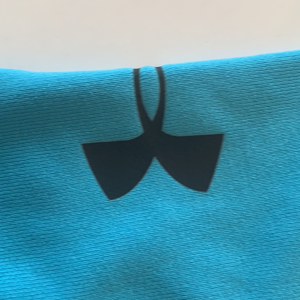 Under Armour Rash Guard - Picture 4 of 6